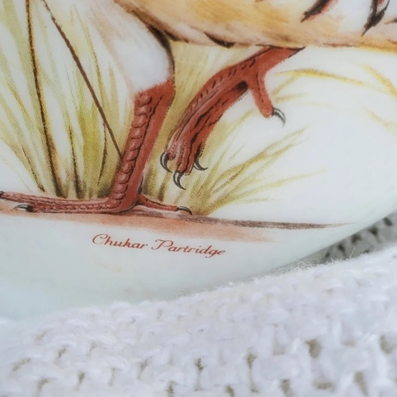 Vintage Arthur Singer Milk Glass Bird Decanters - Picture 3 of 10